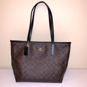 Coach Signature Messico City Zip Tote